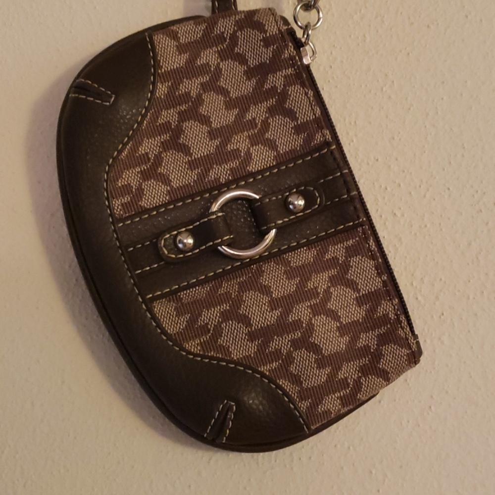 New York & Company small brown wristlet NWOT